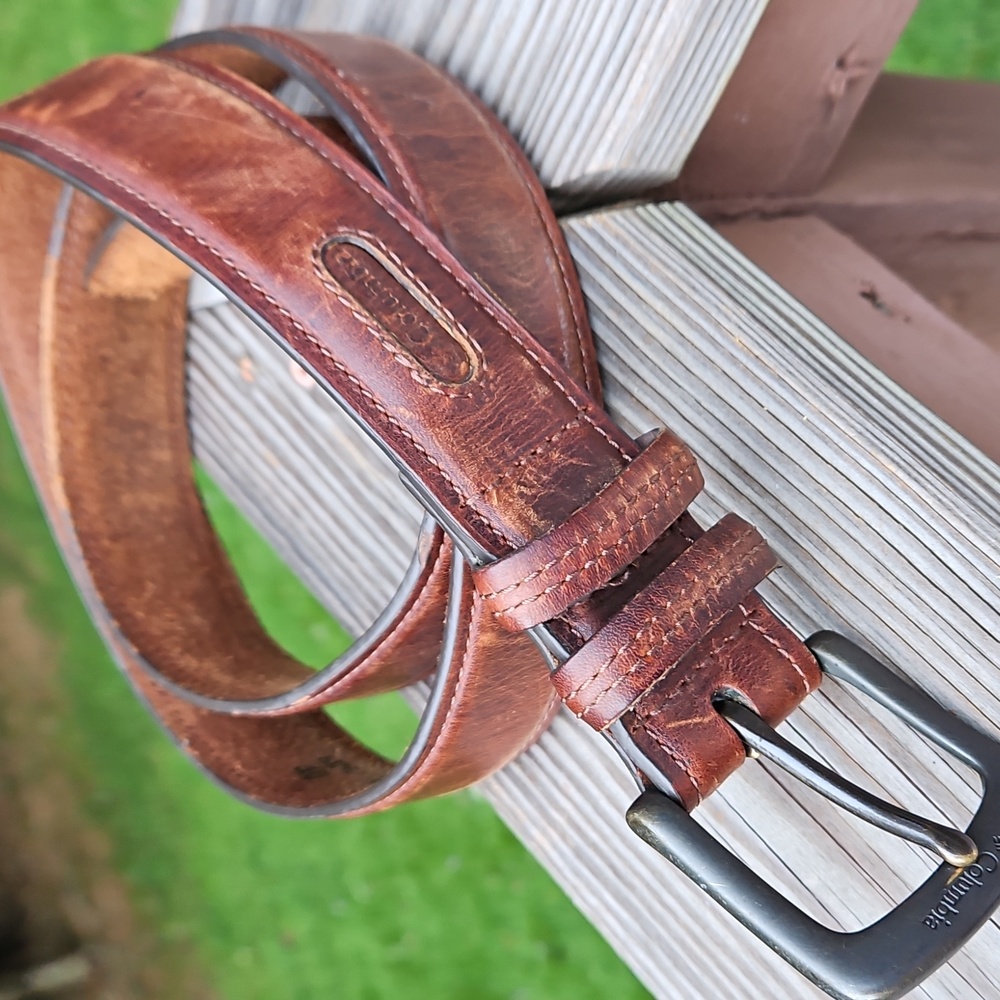 Columbia Sportswear Company Men's Size 40 Classic Brown Genuine Leather Belt